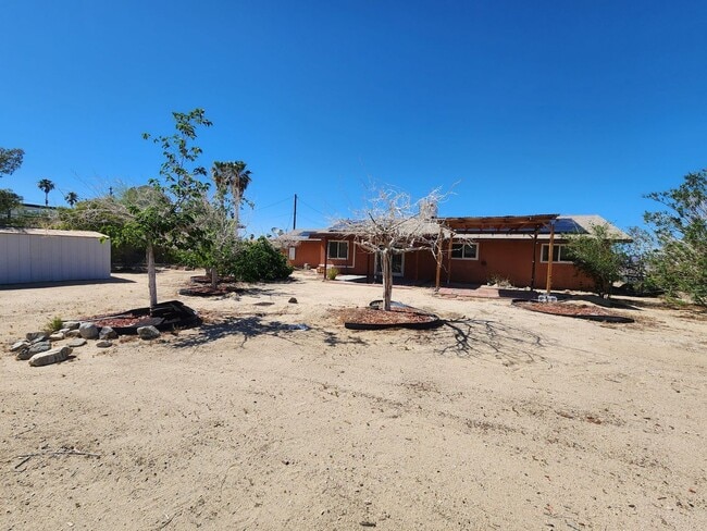 Building Photo - 73477 Desert Trail Dr