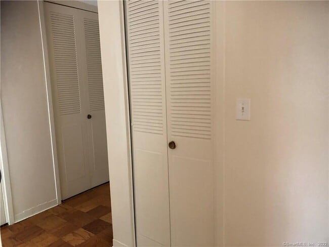 Building Photo - 80 Cartright St