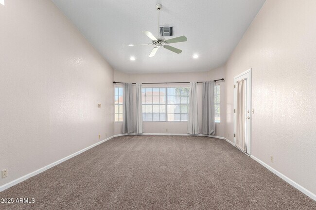 Building Photo - 12349 N 71st Dr