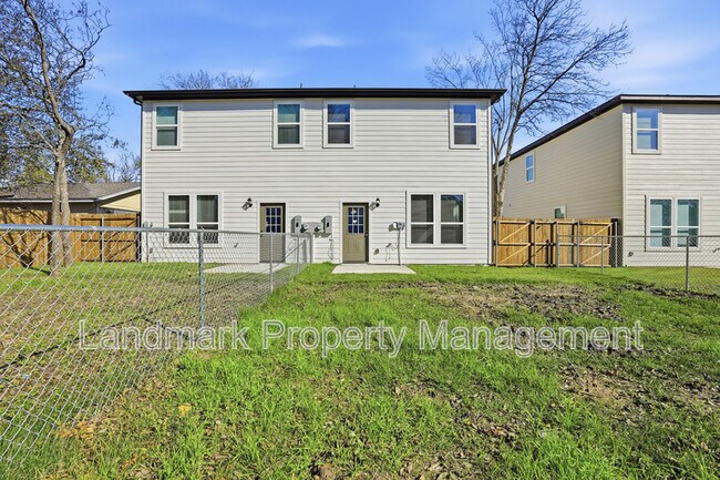 Building Photo - 303 Eastland St