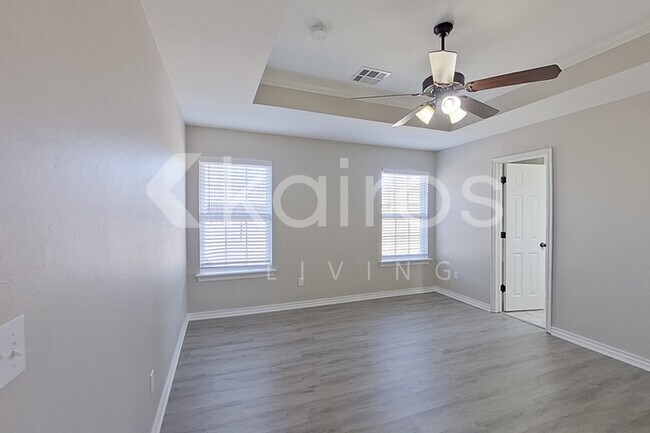 Building Photo - 4210 Syracuse St