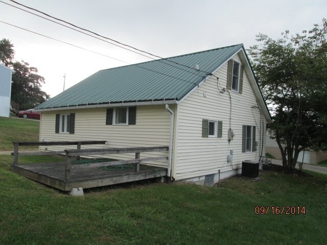 Rear - 1015 Francis St