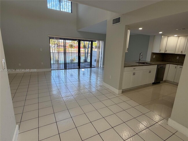 Building Photo - 1331 SW 124th Ct