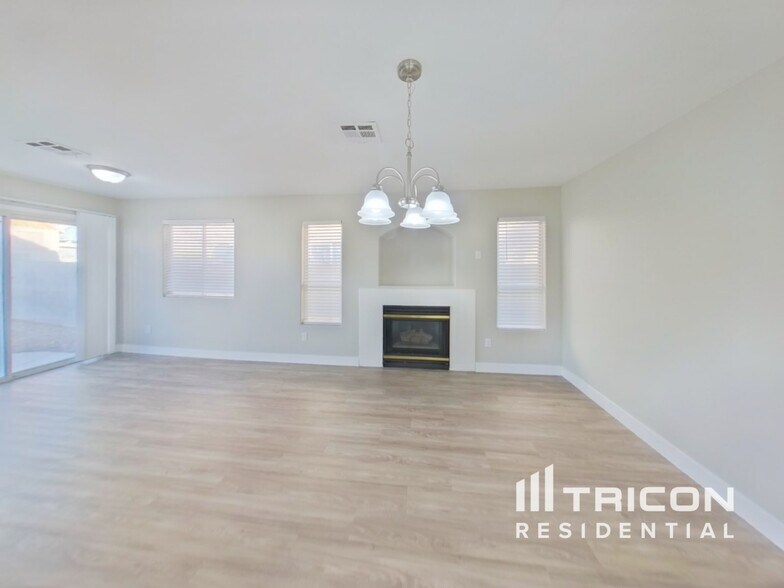 Building Photo - 1117 N Rainbow Meadows Dr