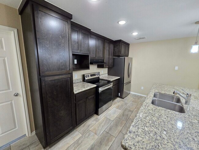 Building Photo - 5821 Doctorado Dr