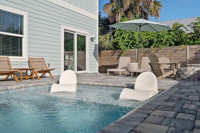 Building Photo - 6824 A1A S