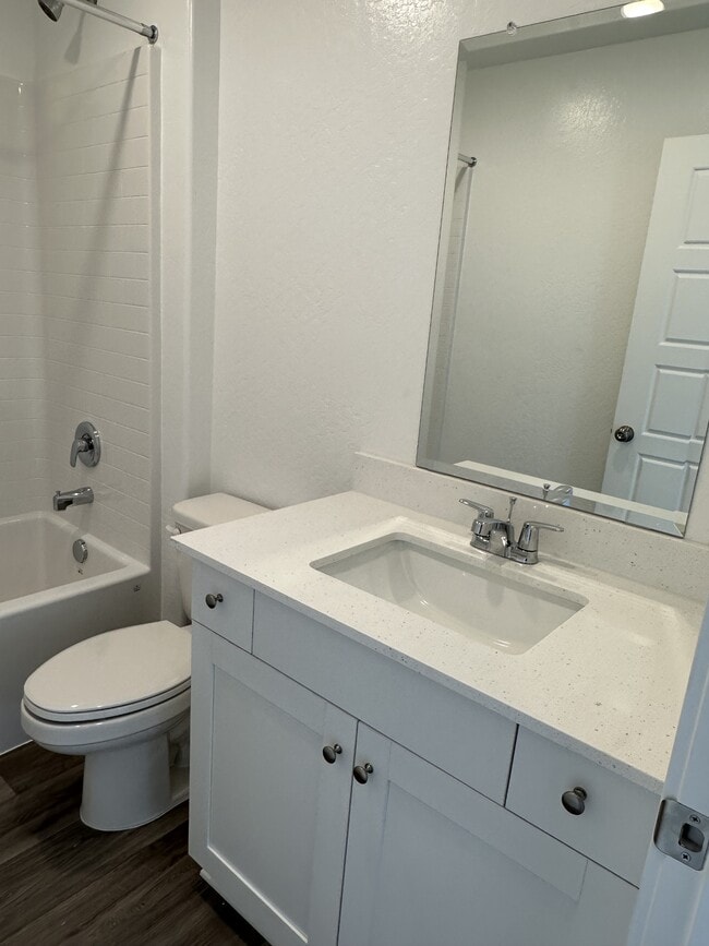 Building Photo - 4417 Hampton Wy