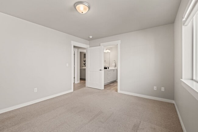 Building Photo - Home for Rent, Moses Lake
