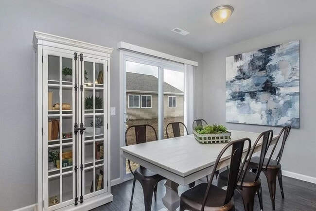 Building Photo - Wonderful Newer Condo for Lease