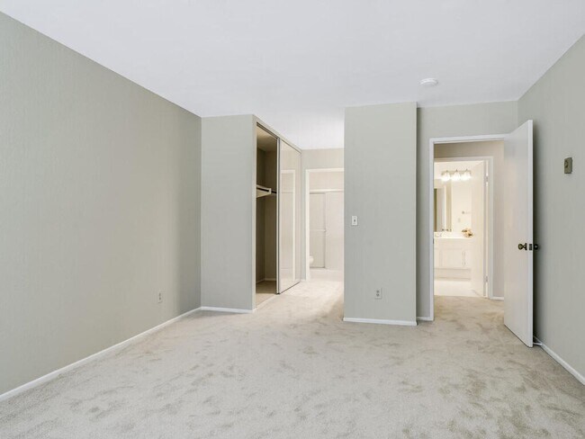 Building Photo - 10845 Camino Ruiz