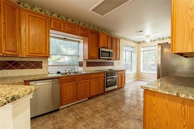 Building Photo - 3925 Cobblestone Ct