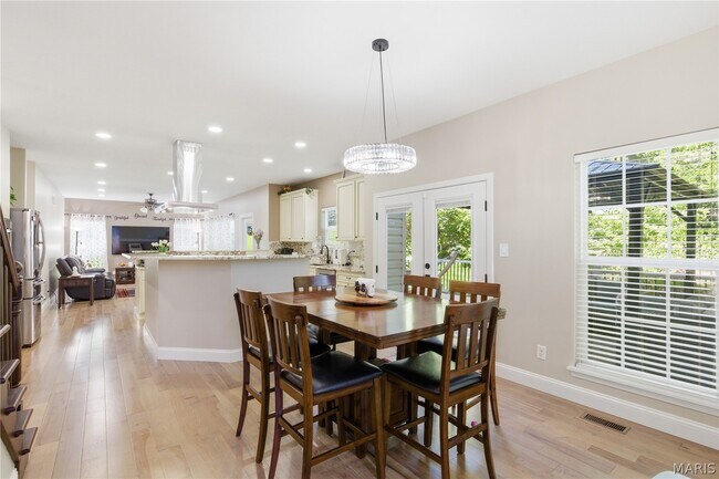 Building Photo - 307 Calliope Pl