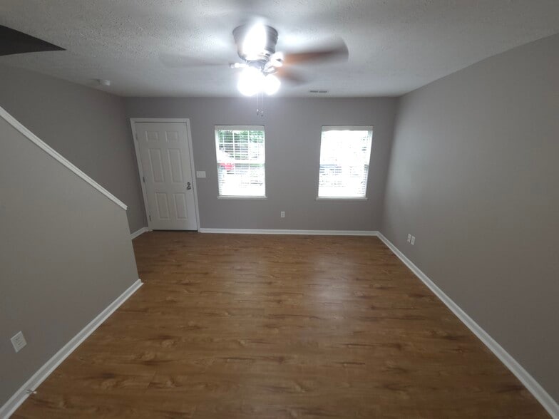 Living Room - 366 E Mithoff St