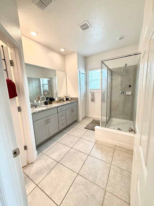 Building Photo - 34225 Rogallo Ln
