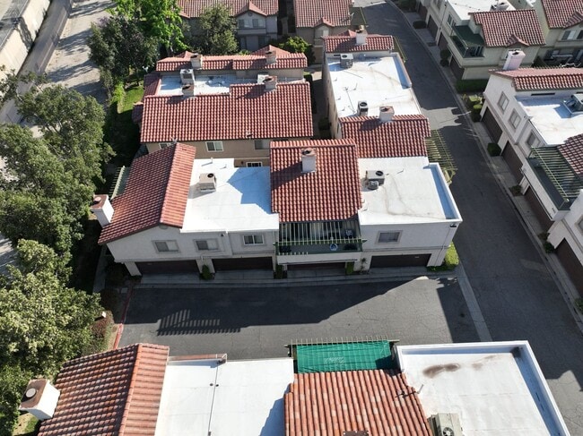 Building Photo - "Meadow Wood Village" Two-Story Condominium Now Available for Lease!