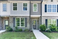 Building Photo - 3 Bedroom Townhome in Atlanta!