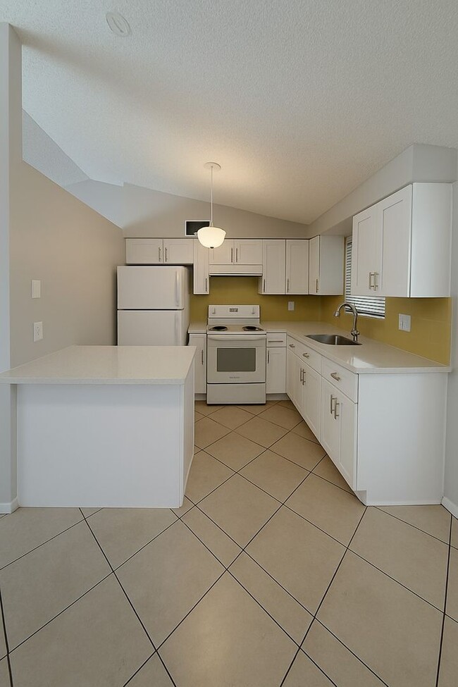 Building Photo - Single Family Home in Tanglewood Terrace