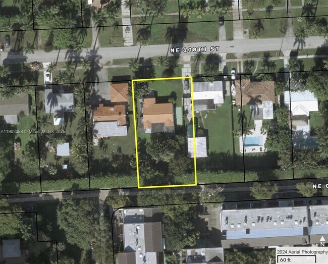 Building Photo - 1520 NE 108th St