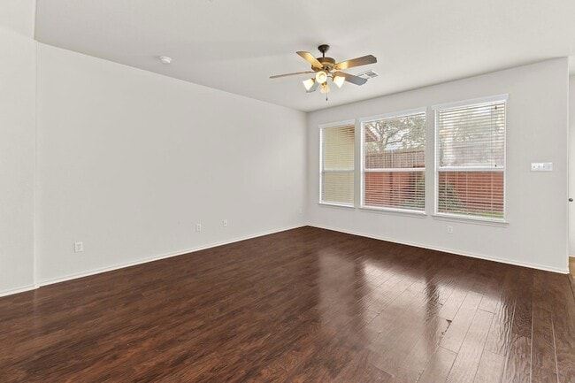 Building Photo - 2410 Great Oaks Dr