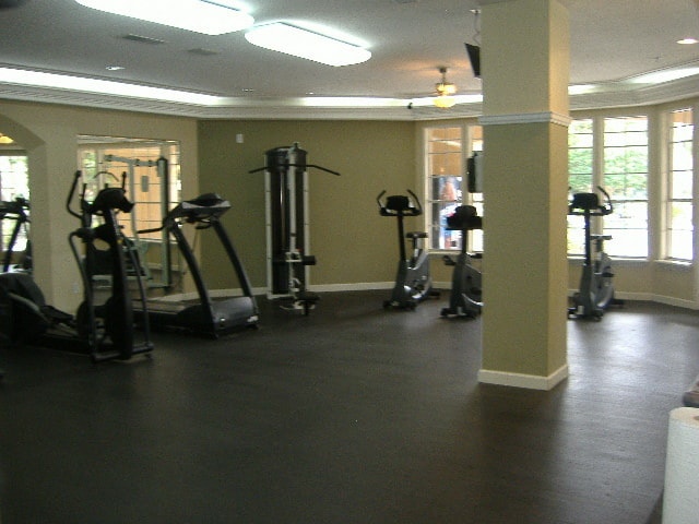 Building Photo - 7300 Westpointe Blvd