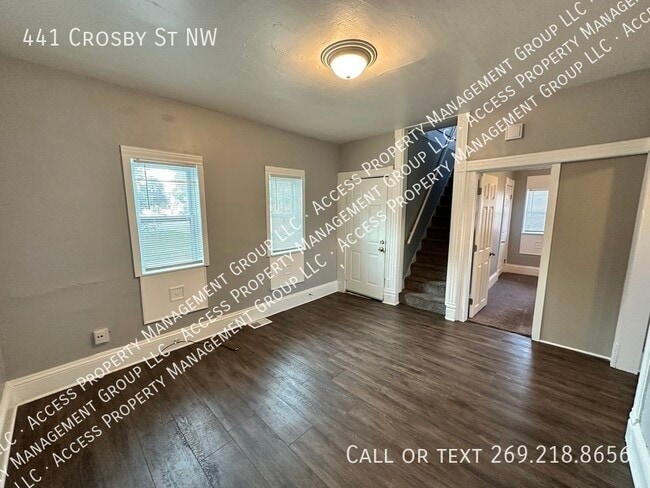 Building Photo - 441 Crosby St NW