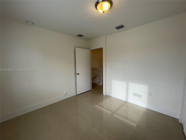 Building Photo - 385 NW 82nd Terrace