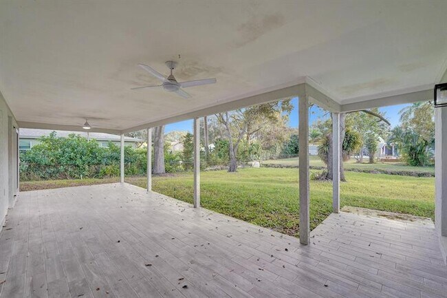 Building Photo - 11600 NW 26th St