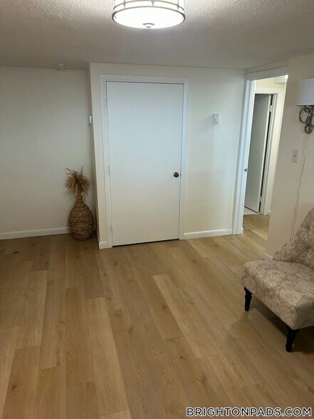 Building Photo - 365 Faneuil St