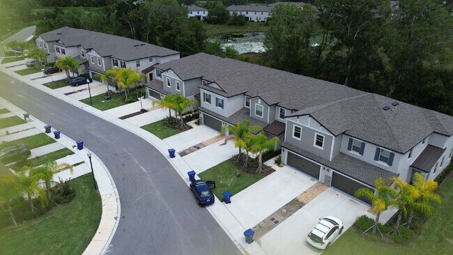 Building Photo - 23244 Willow Glen Way