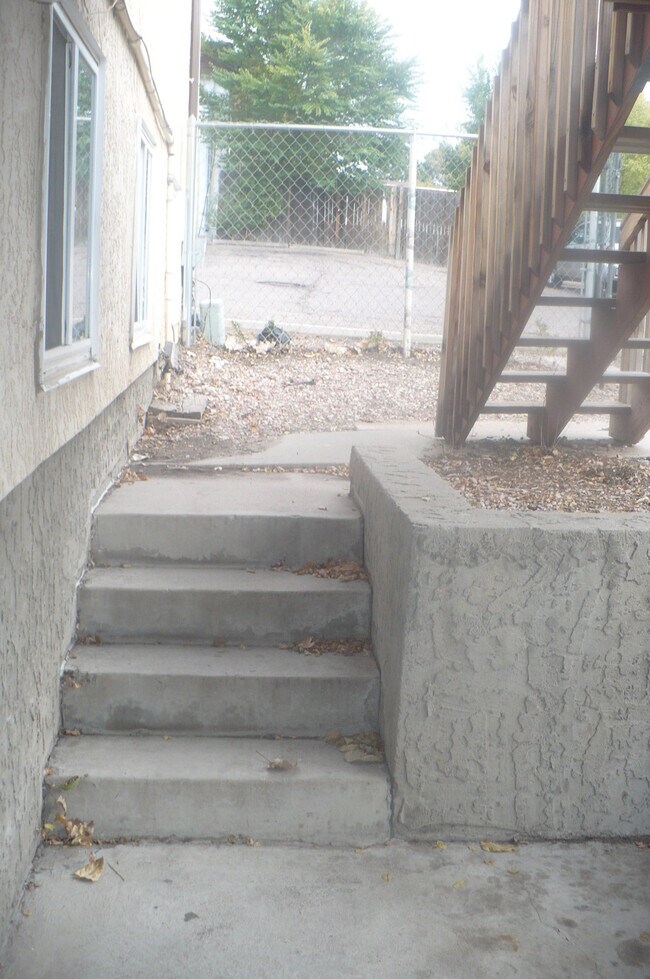 Building Photo - 4715 Scenic Cir