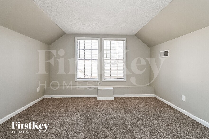 Building Photo - 4484 Westbury Dr