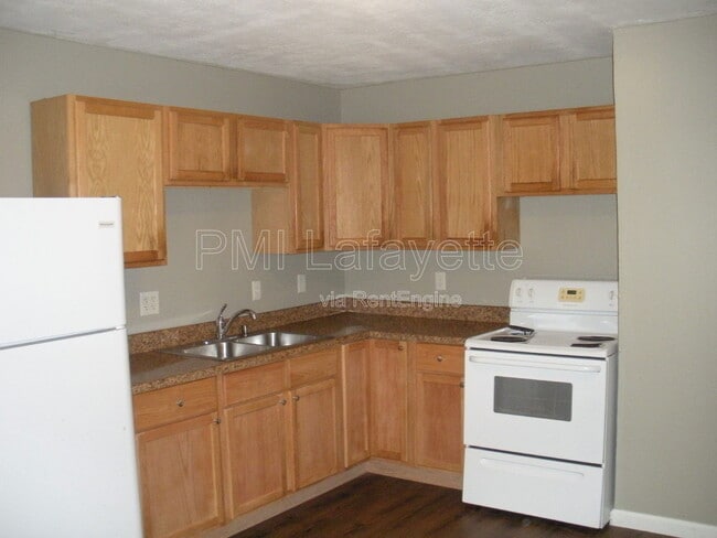 Building Photo - 60 Vicksburg Ln