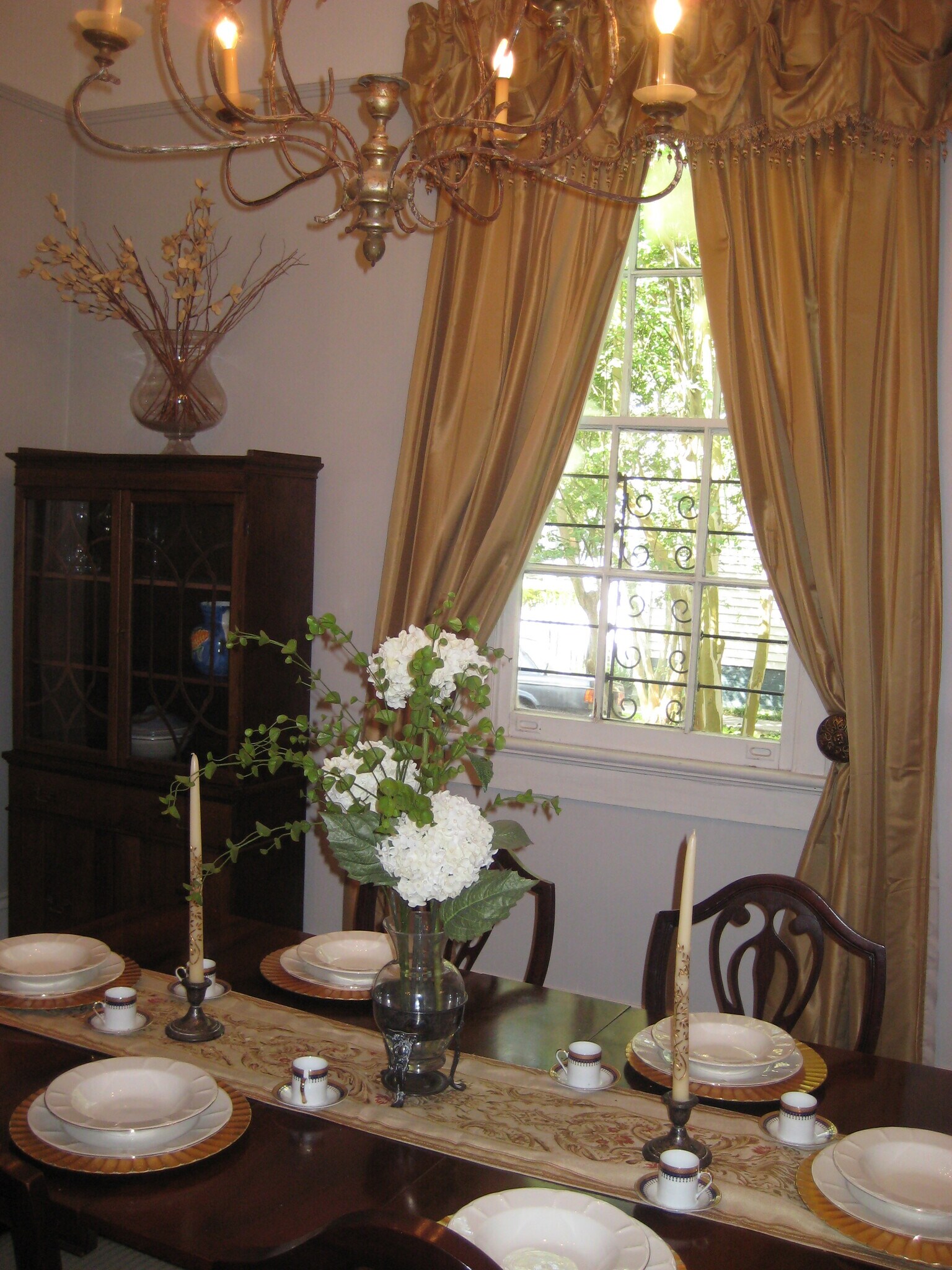 DINING ROOM - 400 Millaudon St