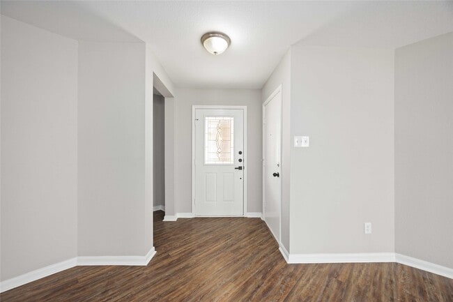 Building Photo - 2623 Skyview Glen Ct