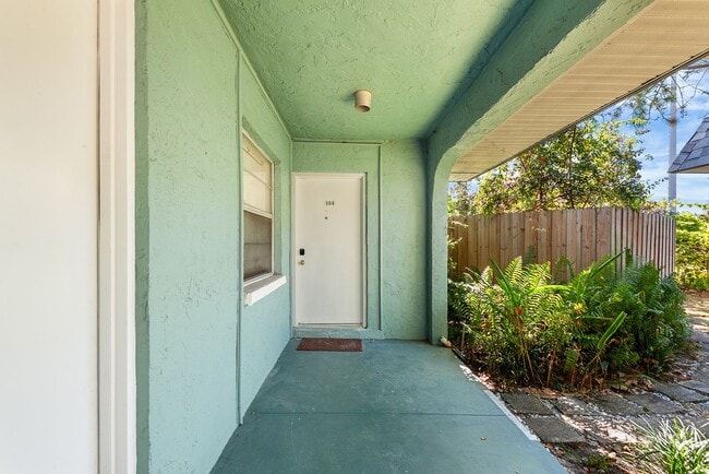 Primary Photo - ST PETE APARTMENT FOR RENT!!