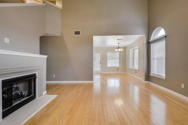 Building Photo - 3408 Flowstone Ln