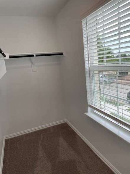 Building Photo - 3714 Malibu Dr