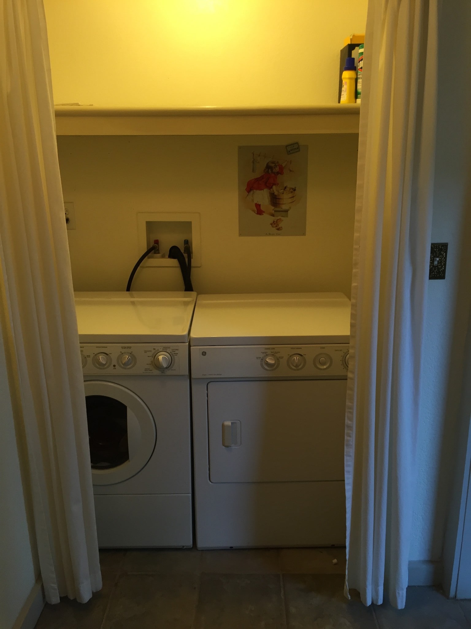 Full size W/D (off foyer) - 541 E Jones Ln