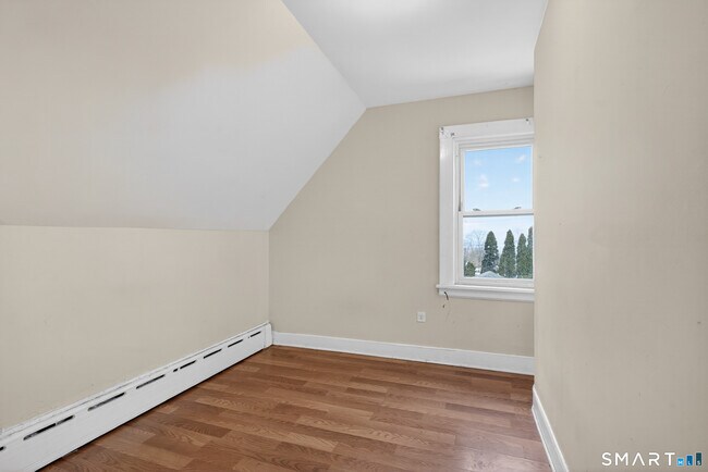 Building Photo - 361 Ridgefield Ave