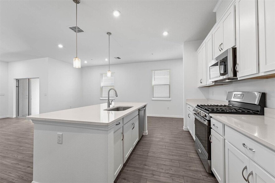 Building Photo - 4718 Inner World Ln