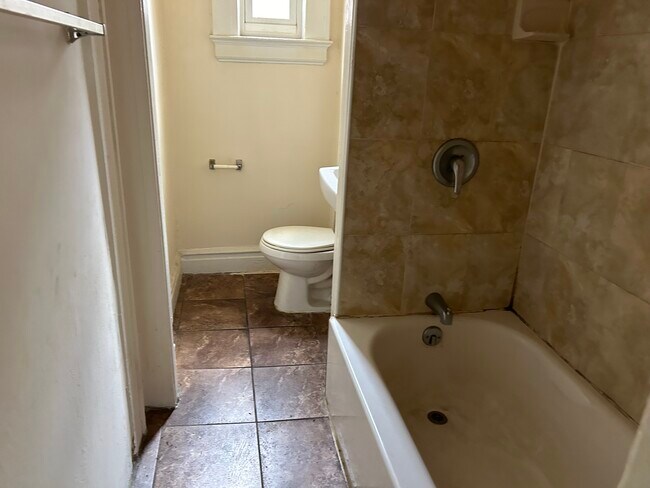 Bathroom - 940 Broad St