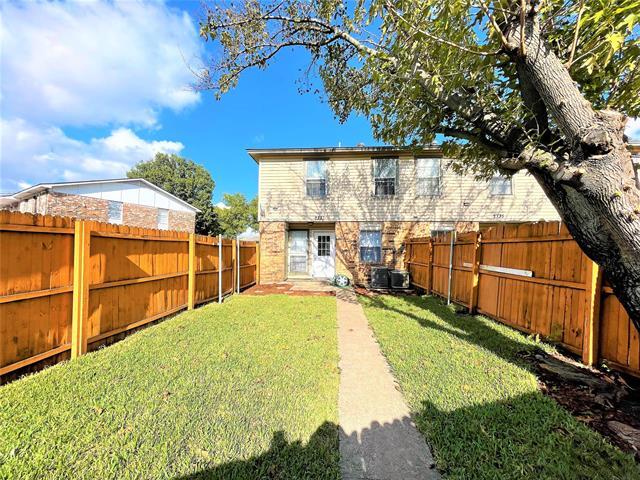 Building Photo - 2739 Patricia Ln