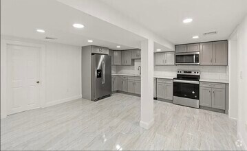 Building Photo - 320 Malden St