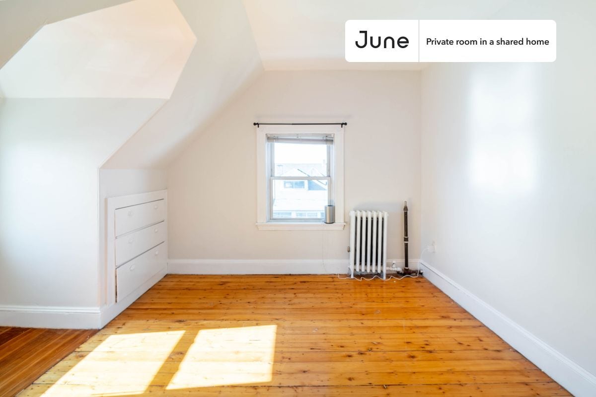 Building Photo - Room in Shared 7 bed/2 bath home in Brighton