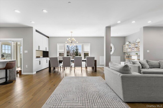 Building Photo - 73 Maple Ave