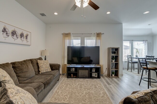 Building Photo - 2323 149th St