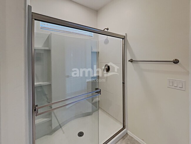 Building Photo - 672 N Nestled Hummingbird Ln E