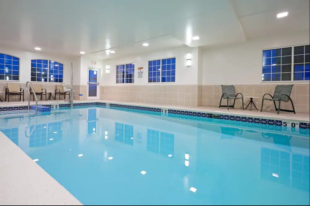 Pool - 1836 E 3rd St