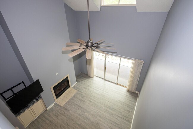 Building Photo - 1473 S Mariners Pointe