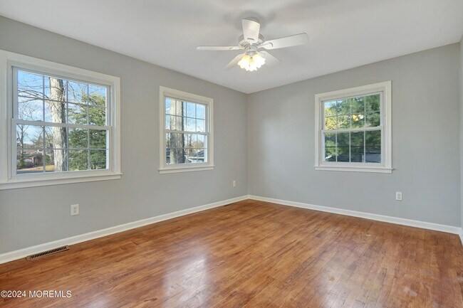 Building Photo - 22 Brookside Ct